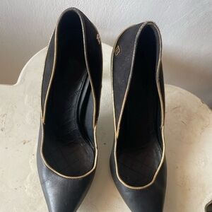 🎄’Tis The Season Sale🌲💥FINAL MARKDOWN💥⭐️Elegant Black with Gold piping Shoes